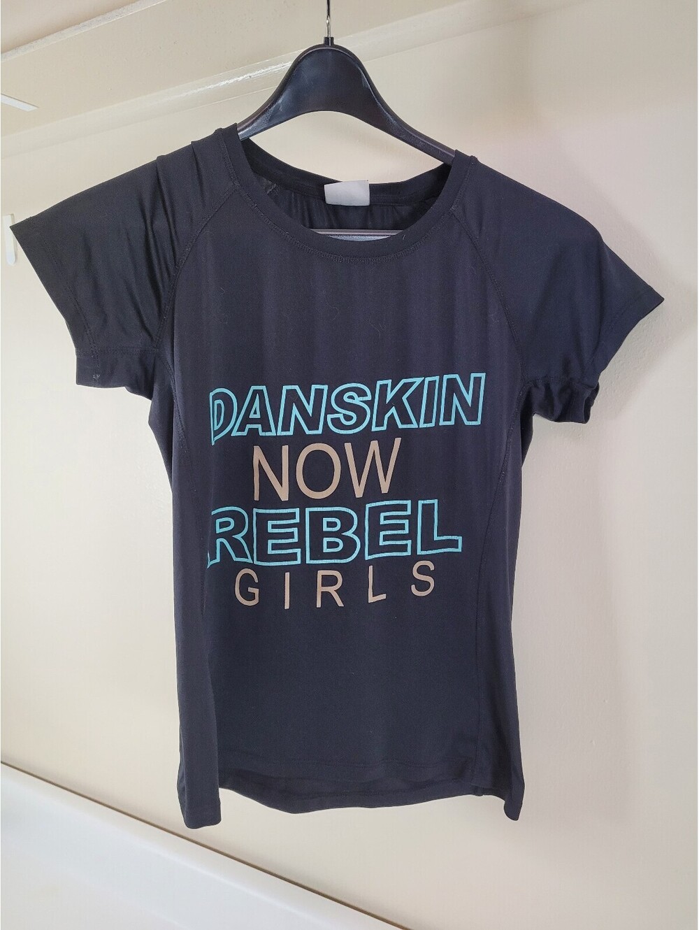 Danskin now shirt compression shirt womens medium